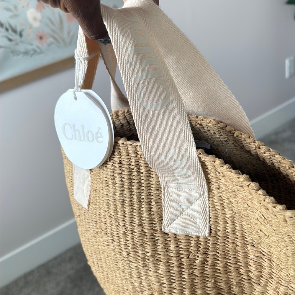 Chloé Natural Straw Tote with Cream Handles - Picture 4 of 11